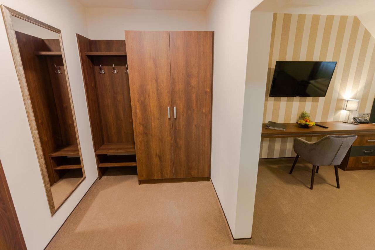 Hotel Demaenova **** Liptowski Mikułasz Zewnętrze zdjęcie
